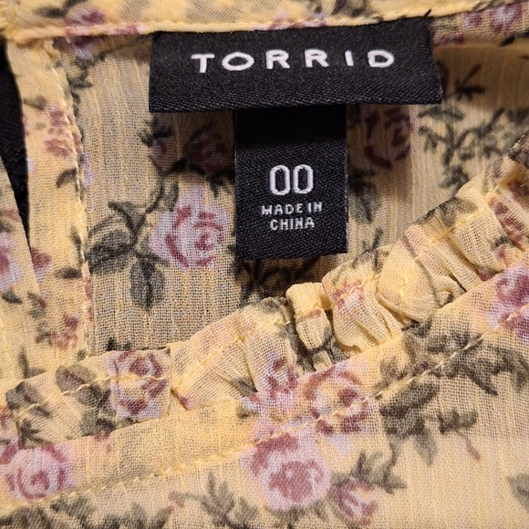 Torrid Babydoll Smocked Tiered Short Sleeves Top Womens Size 00 - Picture 6 of 7